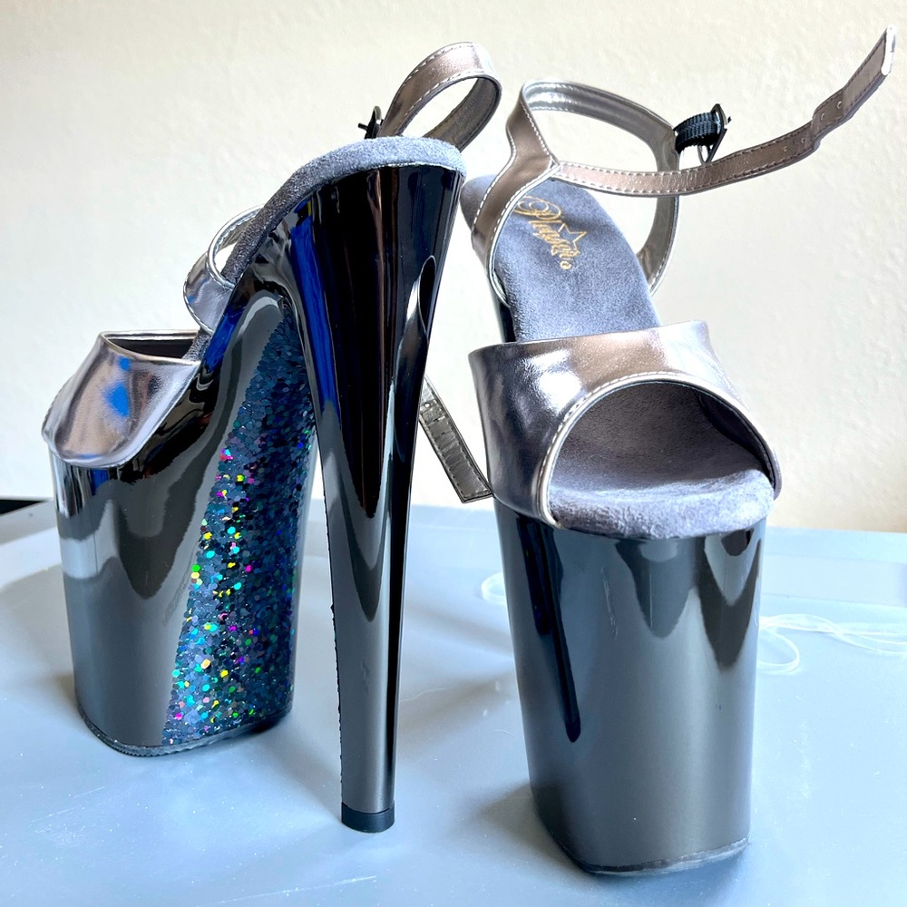 Pleaser heels